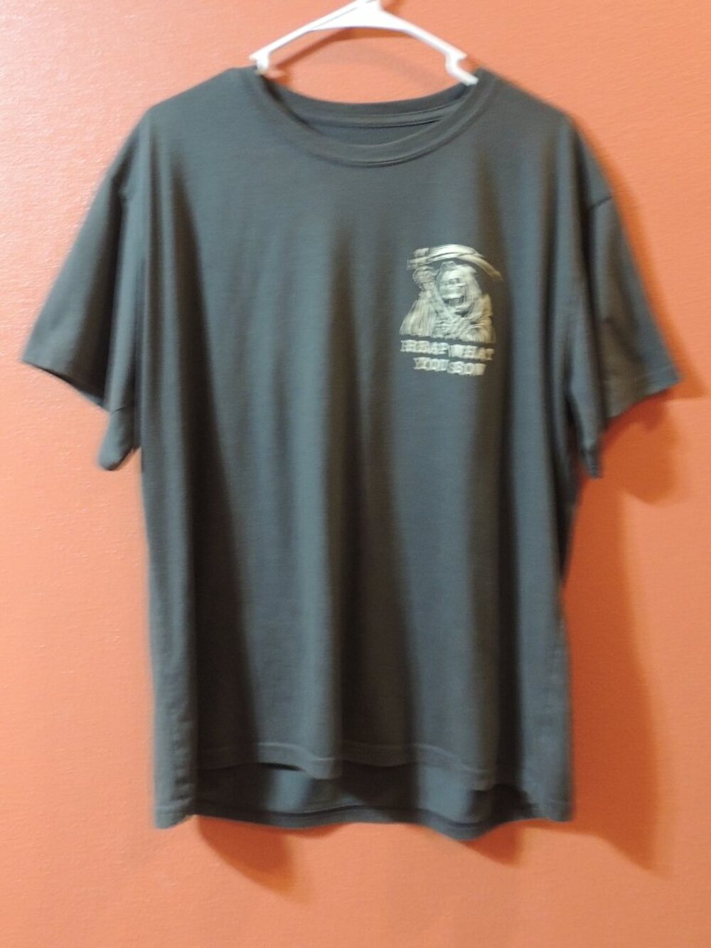 REAPER Shirt Fresh Laundry Men Large Gray Tan Reap What Sow Short Sleeve Shirt